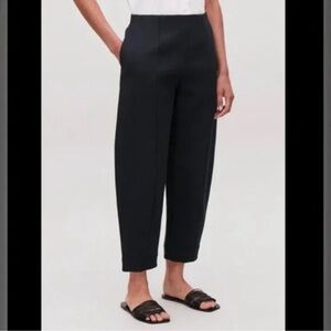 COS Cotton Barrel/Balloon Leg Trouser Crop Black Pants, Size 2